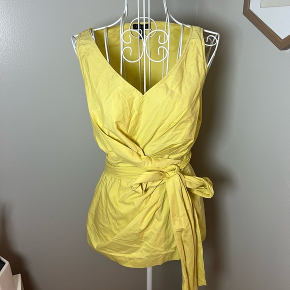 Escada Women's Size 34 Sleeveless Tie Front Wrap Blouse Cotton Blend Peridot Bow - Picture 3 of 8